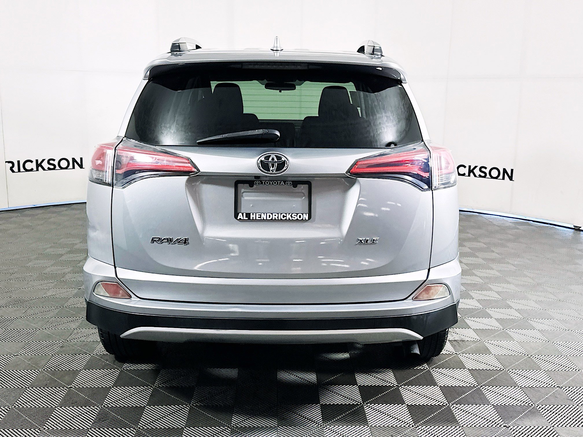 Used 2016 Toyota RAV4 XLE image 4