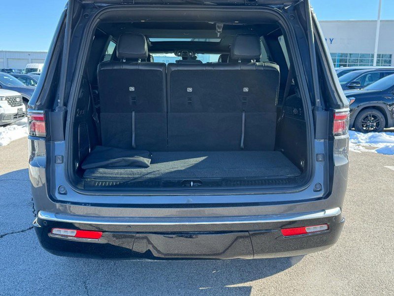 Used 2022 Jeep Wagoneer Series I w/ Premium Group I image 5