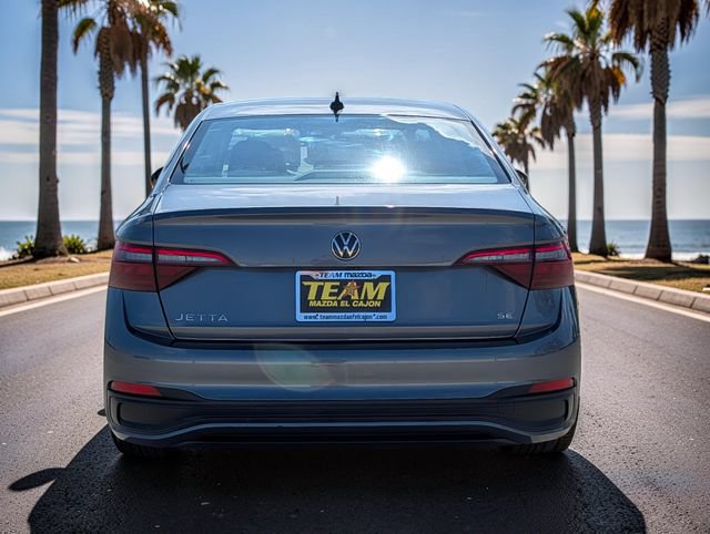 Used 2024 Volkswagen Jetta SE FWD image 6