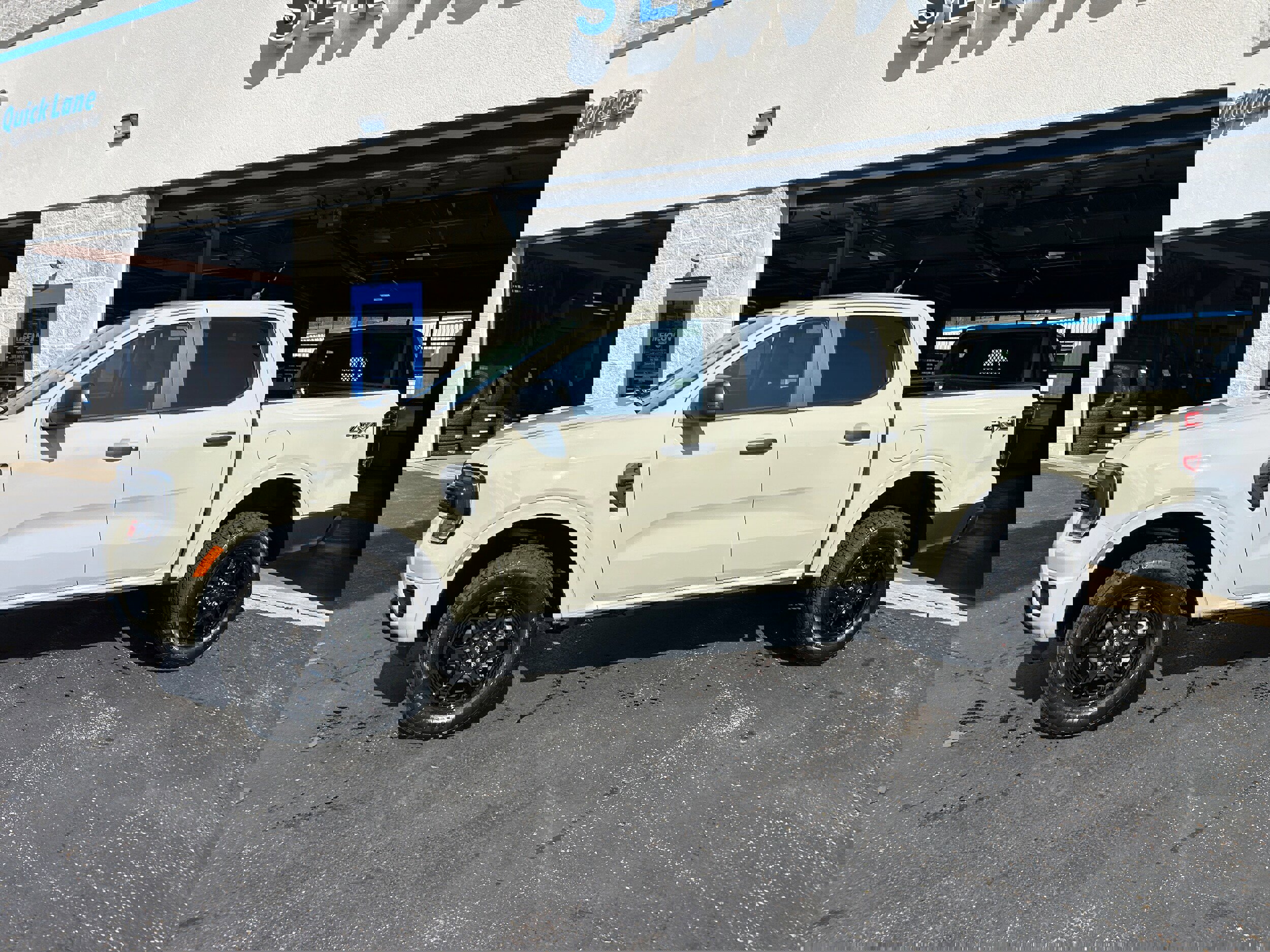 New 2026 Ford Ranger XLT w/ Equipment Group 301A High image 5