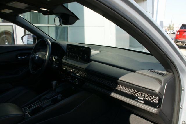 Used 2023 Honda Accord Sport image 35