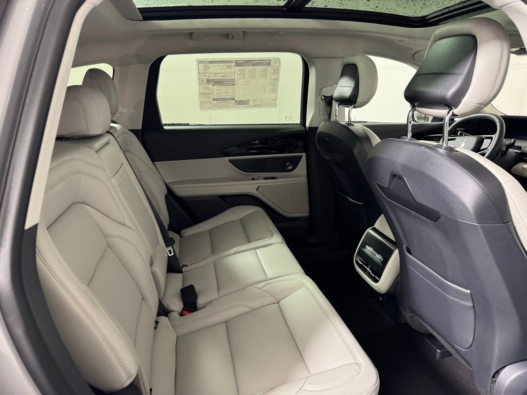 New 2026 Lincoln Nautilus Premier w/ Equipment Group 102A AWD/4WD image 21