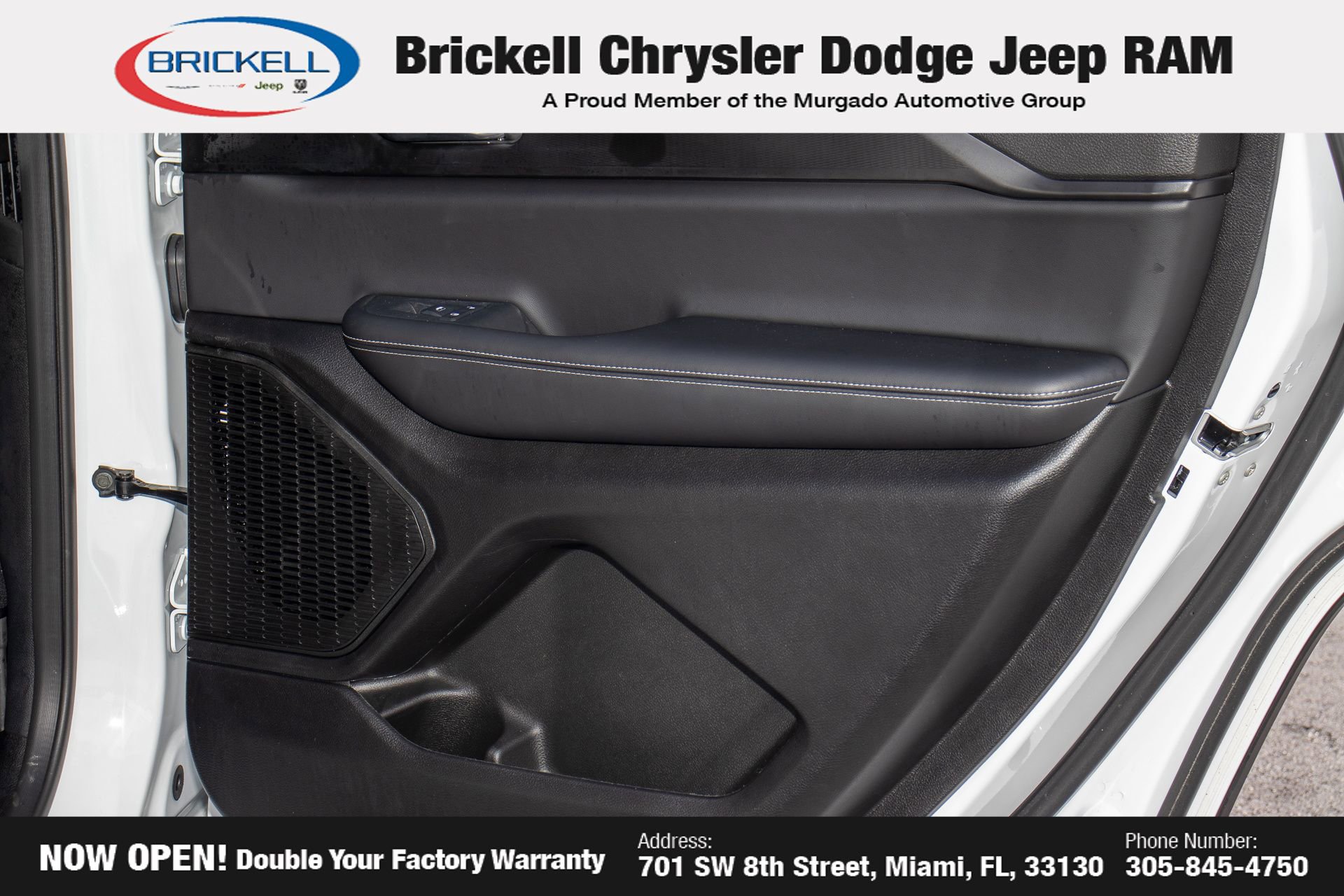 Used 2025 Jeep Grand Cherokee L Laredo image 12