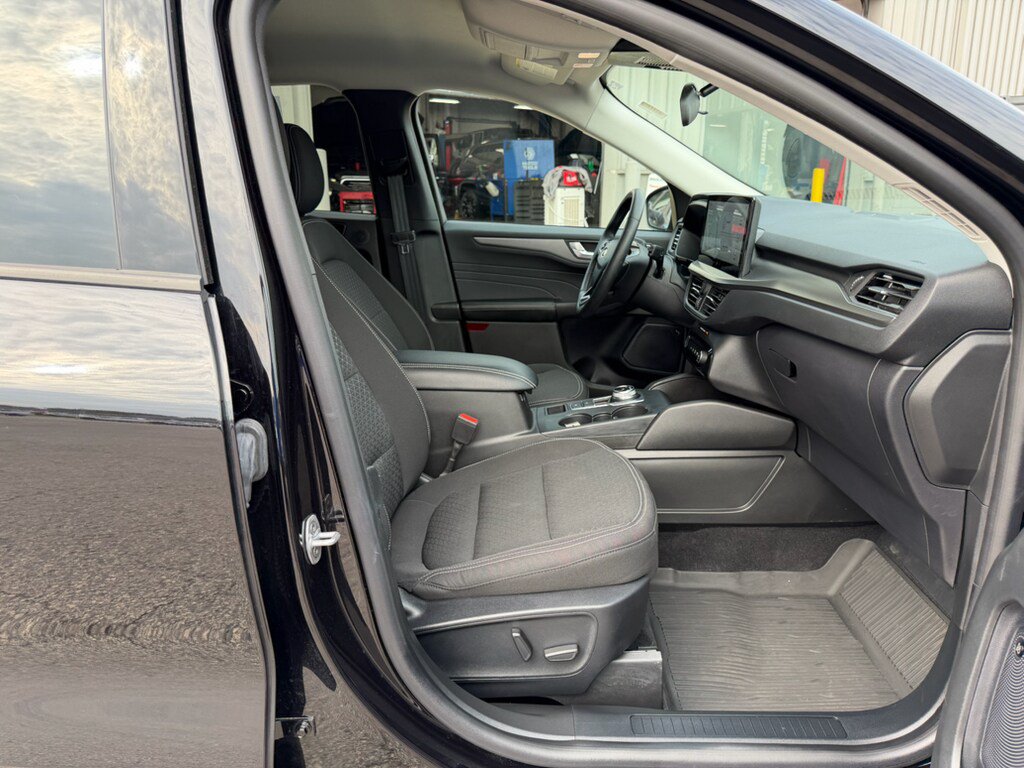 Used 2024 Ford Escape Active w/ Tech Pack #2 FWD image 10