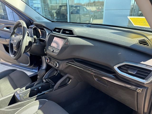 Used 2023 Chevrolet TrailBlazer LT image 30