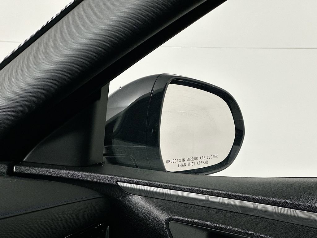 Used 2025 Buick Envista Sport Touring image 24