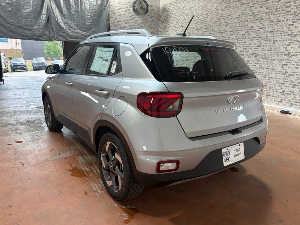 New 2026 Hyundai Venue SEL FWD image 5