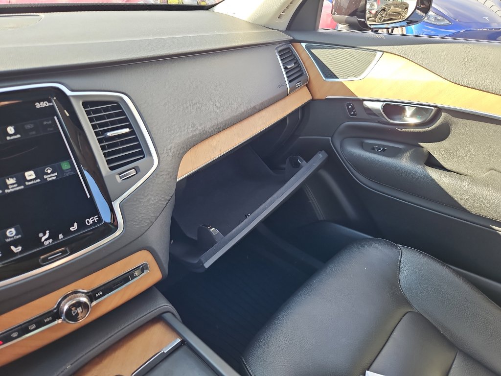 Used 2021 Volvo XC90 T8 Inscription Expression w/ Protection Package Premier image 19