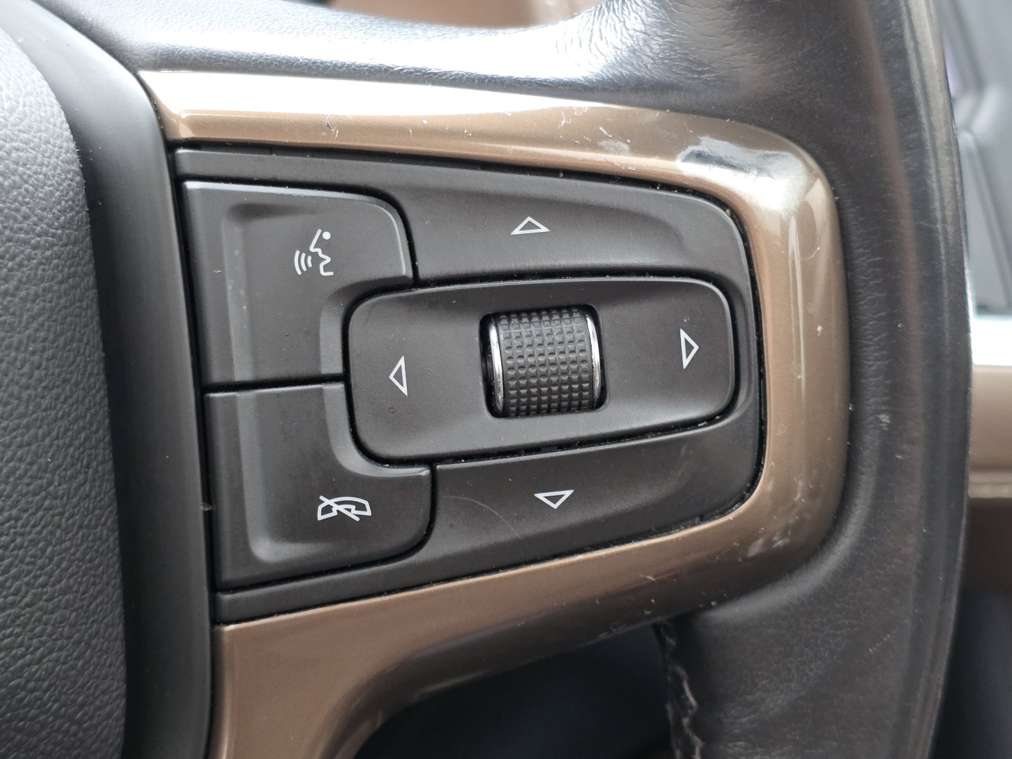 Certified 2022 Chevrolet Tahoe High Country w/ Premium Package image 20