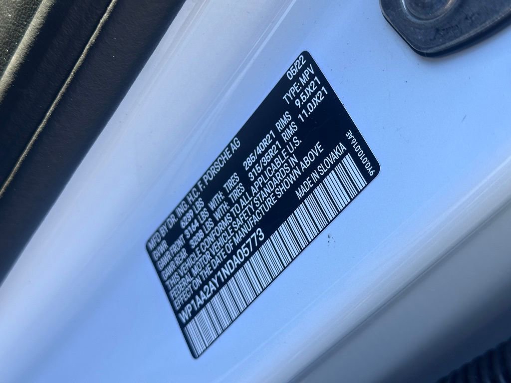 Used 2022 Porsche Cayenne Platinum Edition image 22