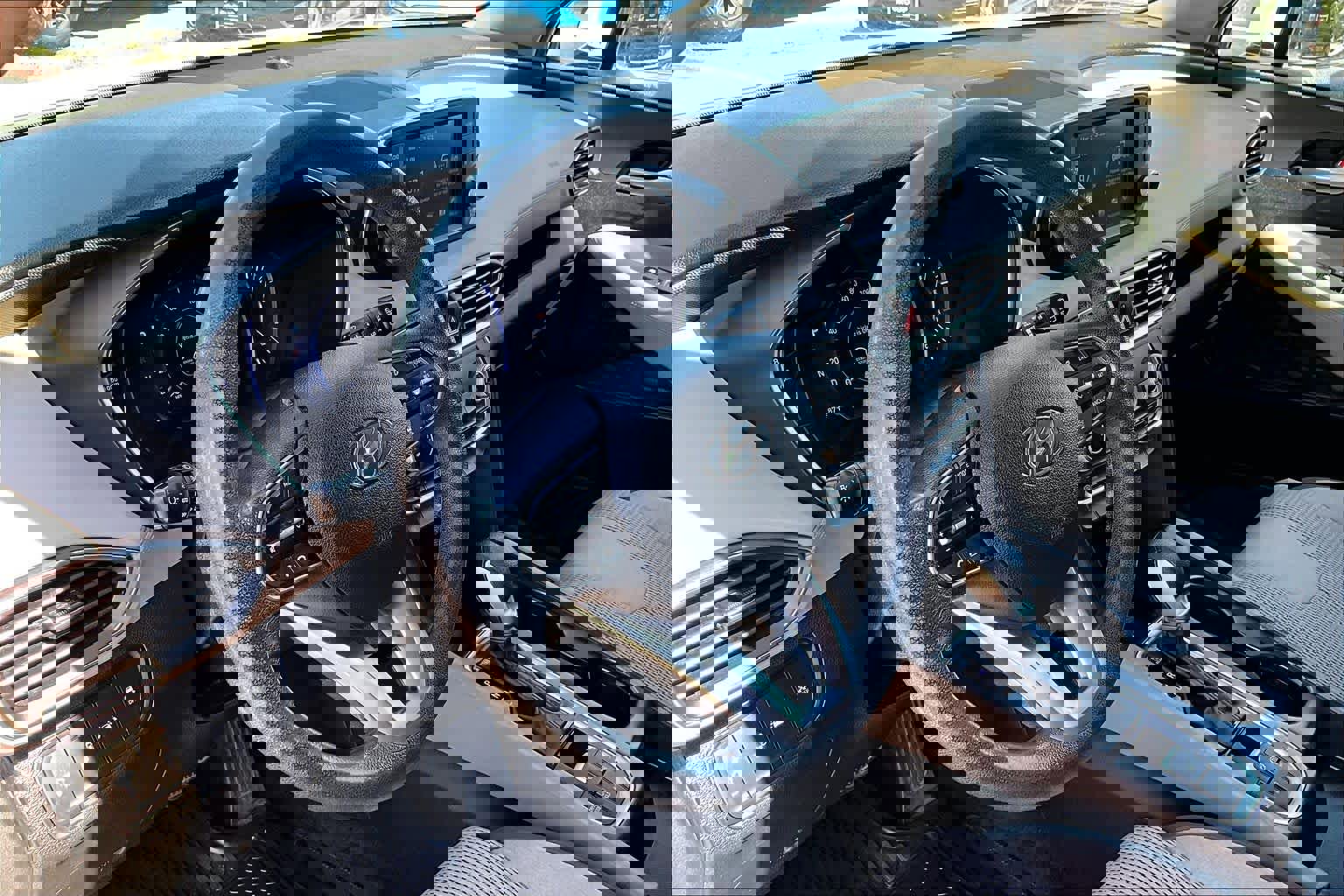 Used 2019 Hyundai Santa Fe SEL FWD image 17