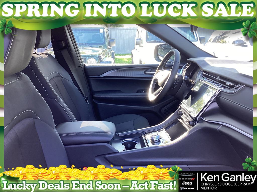 New 2025 Jeep Grand Cherokee L Laredo w/ Luxury Tech Group I image 19
