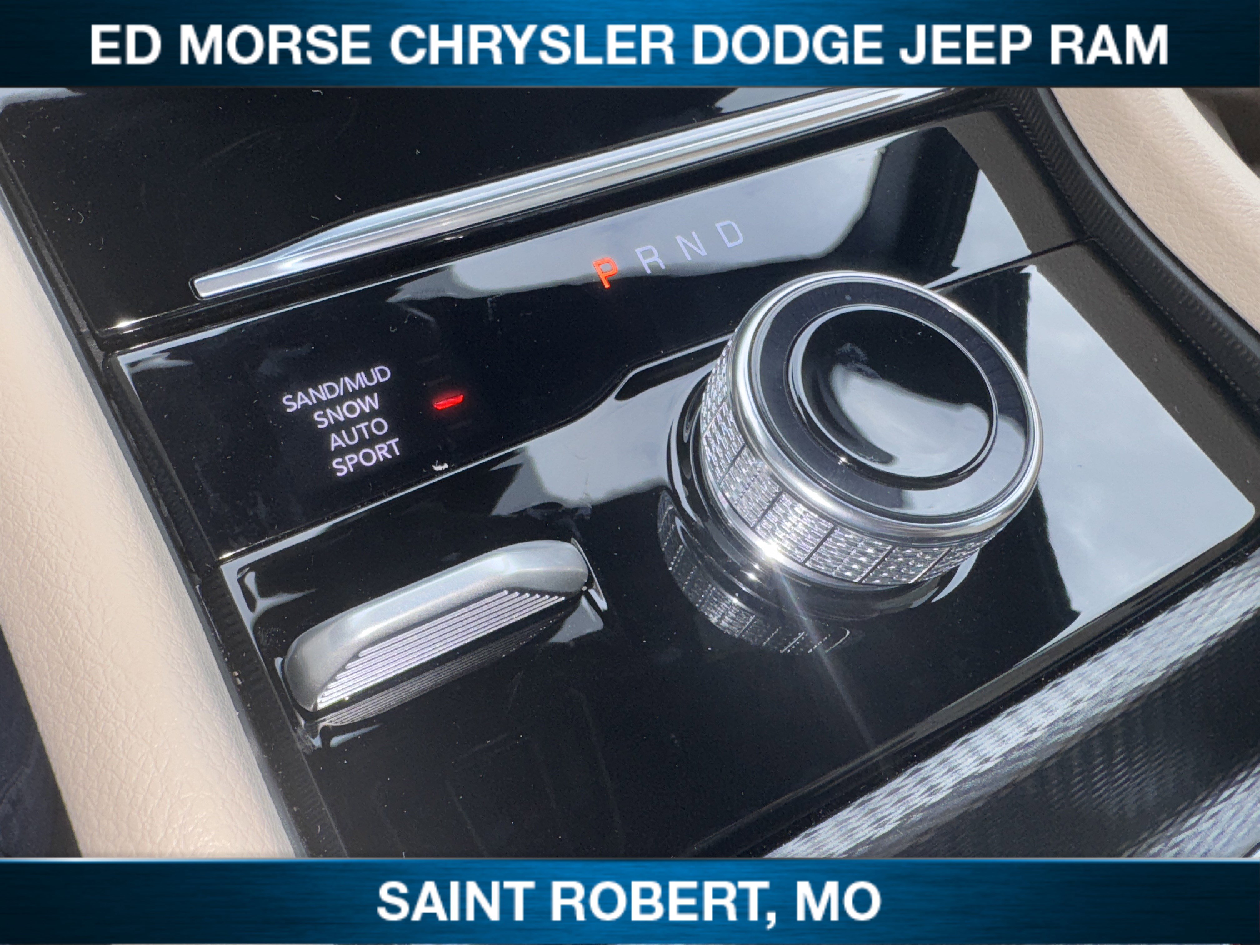 New 2025 Jeep Grand Cherokee L Limited w/ Luxury Tech Group II image 26