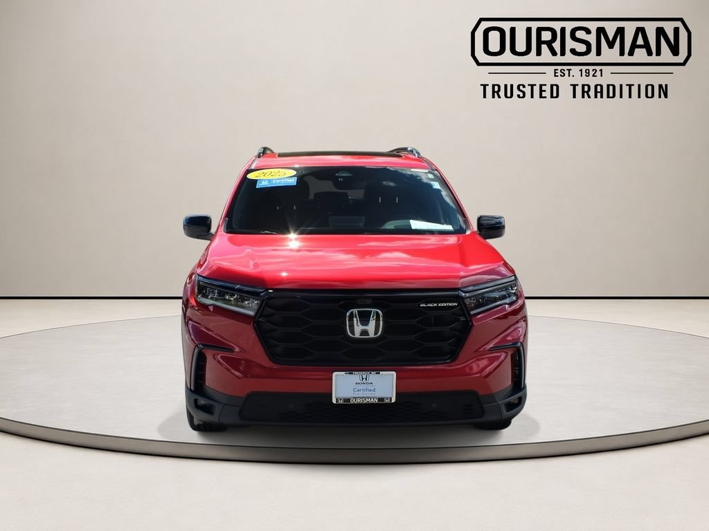 Certified 2025 Honda Pilot Black Edition image 4
