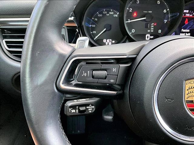 Used 2024 Porsche Macan AWD/4WD image 20