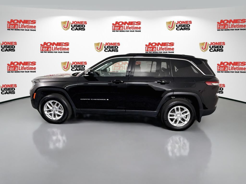 Used 2025 Jeep Grand Cherokee Laredo X AWD/4WD image 14