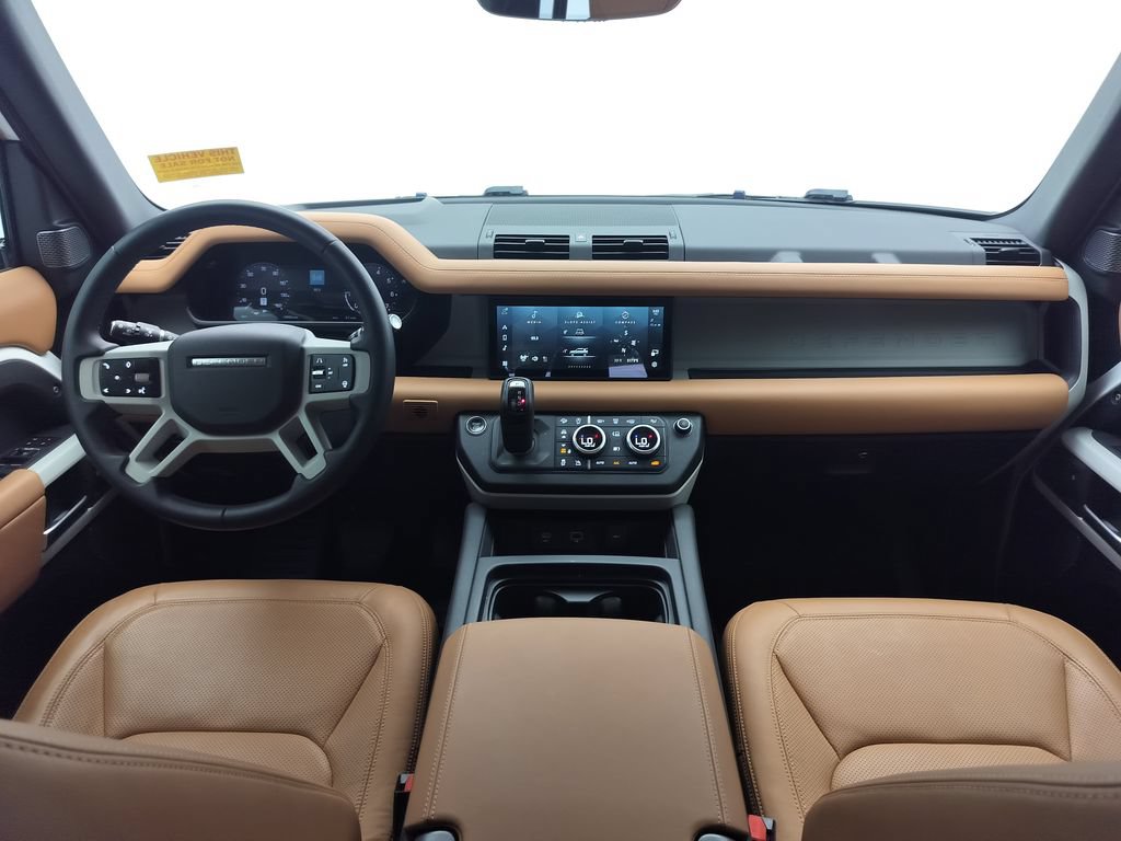 Used 2023 Land Rover Defender 110 SE AWD/4WD image 8