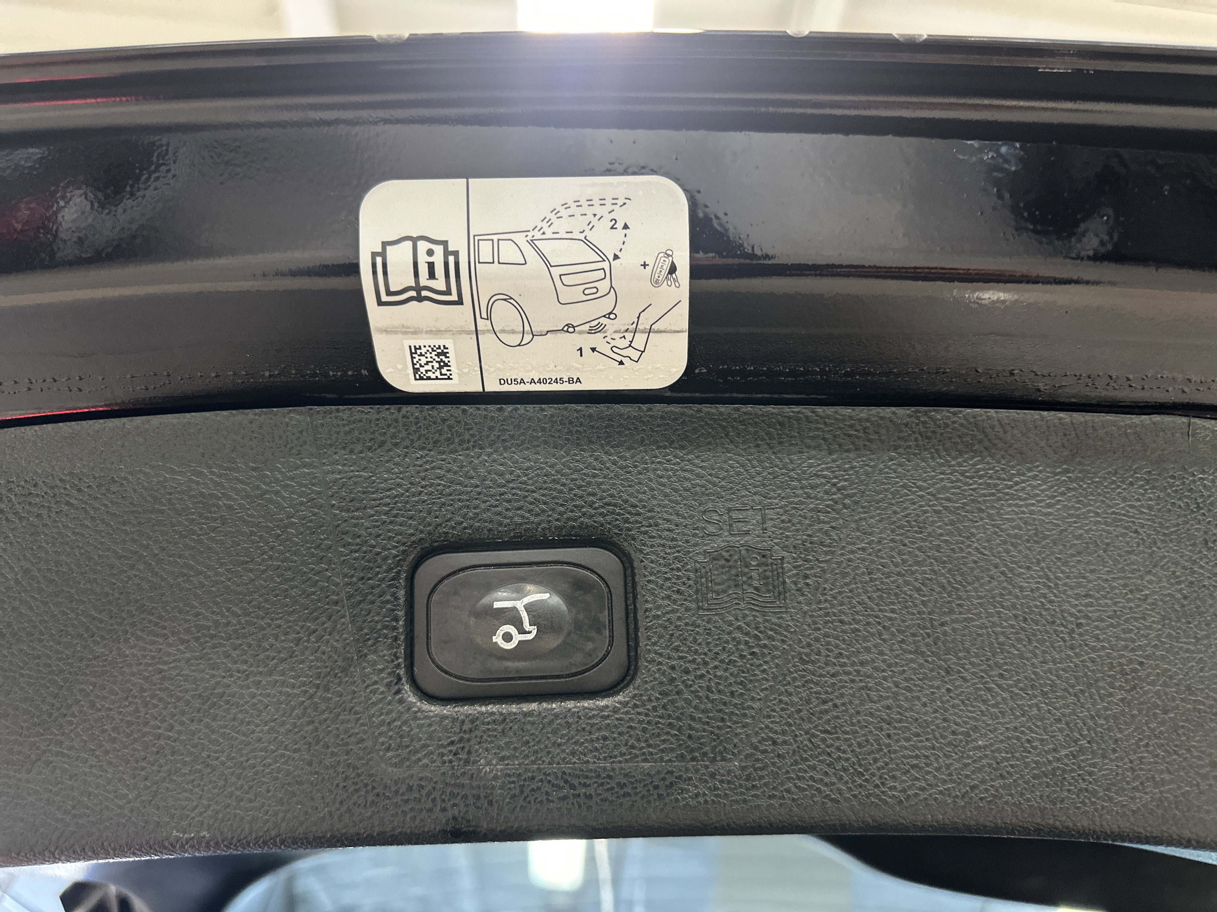 Used 2019 Ford Edge Titanium w/ Cold Weather Package image 30