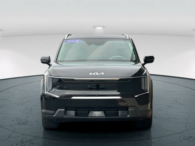 Used 2024 Kia EV9 Land AWD/4WD image 9