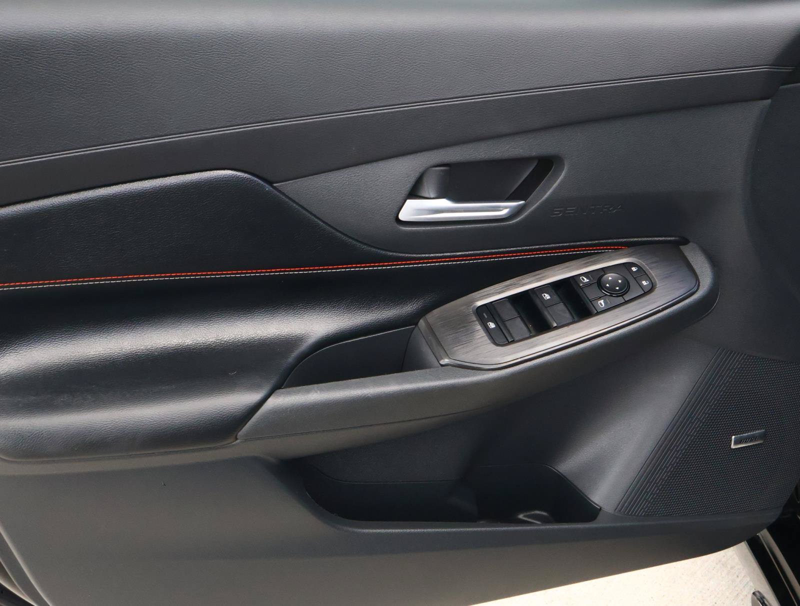 Used 2026 Nissan Sentra SR w/ SR Premium Package FWD image 14