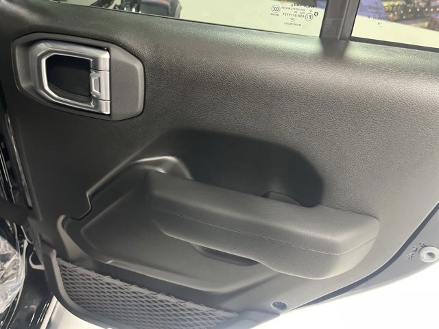 New 2025 Jeep Gladiator Sport image 25