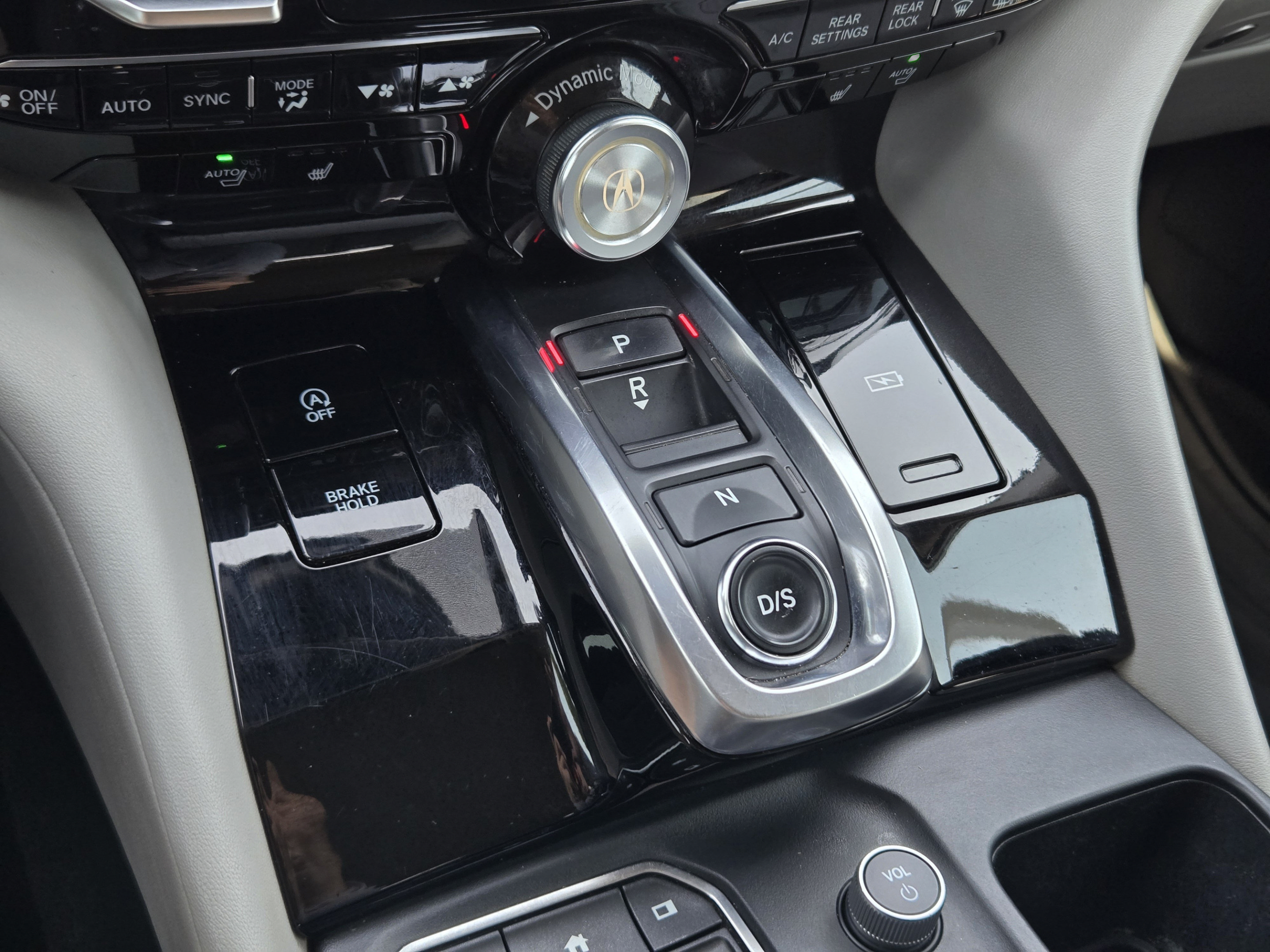 Used 2022 Acura MDX w/ Technology Package FWD image 18