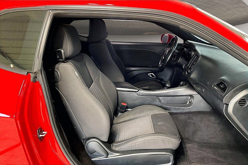 Used 2018 Dodge Challenger SXT w/ Blacktop Package RWD image 6