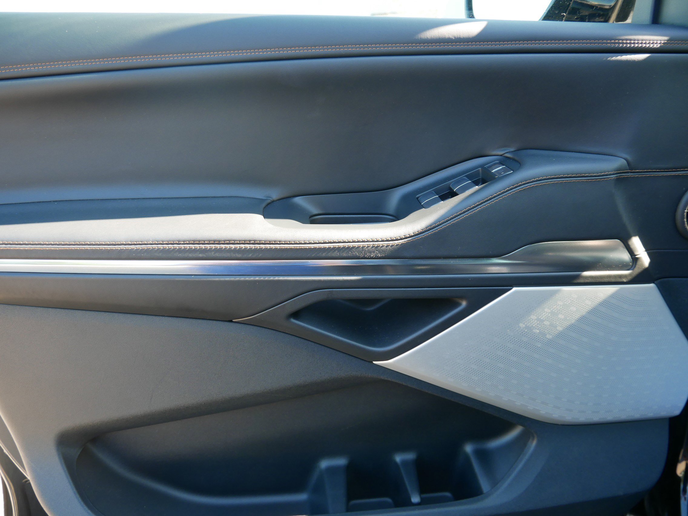 Used 2025 Lincoln Navigator L Black Label image 13