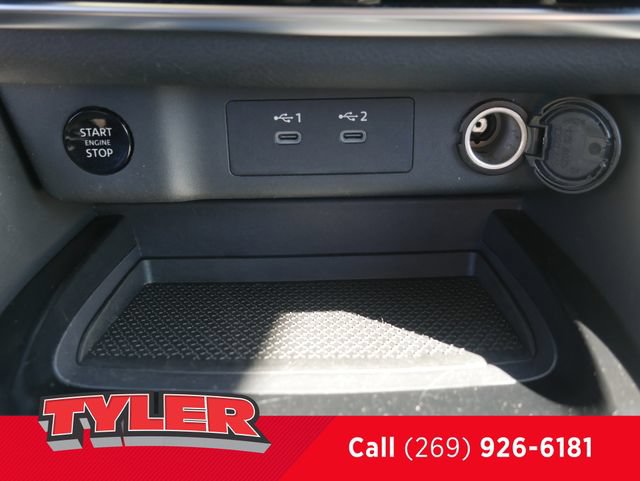 Used 2024 Nissan Rogue S FWD image 32