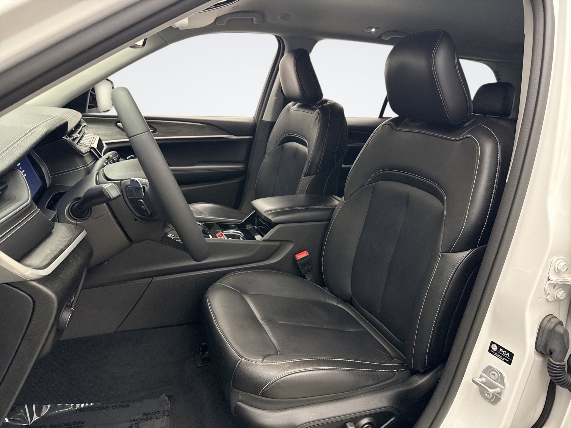 Used 2023 Jeep Grand Cherokee Limited AWD/4WD image 11