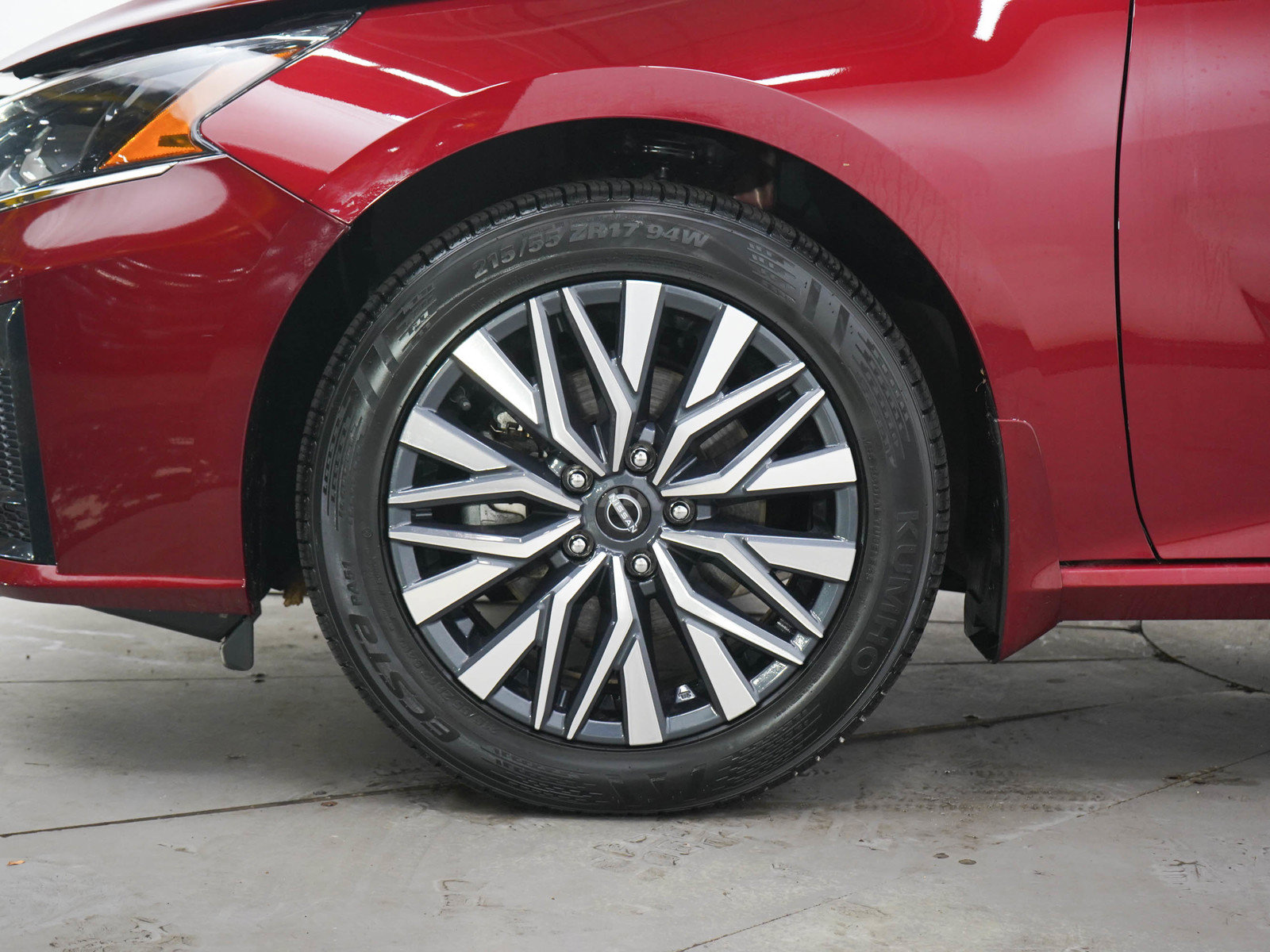 Used 2023 Nissan Altima 2.5 SV w/ SV Premium Package AWD/4WD image 28