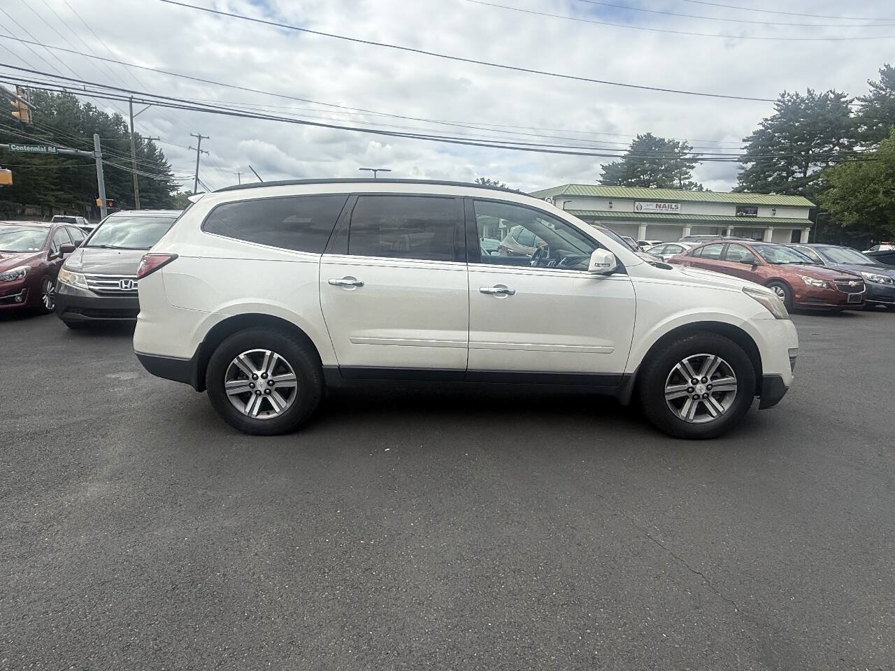 Used 2015 Chevrolet Traverse LT AWD/4WD image 9