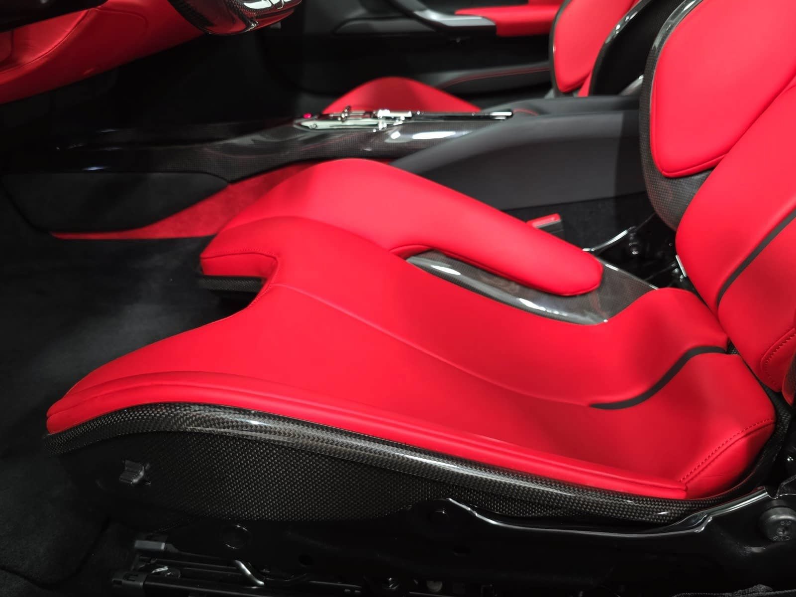 Used 2023 Ferrari 296 GTB RWD image 24