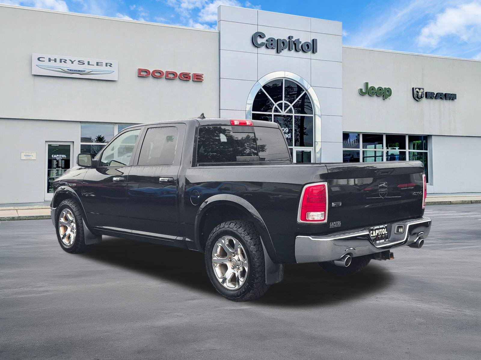 Used 2016 RAM 1500 Laramie AWD/4WD image 5