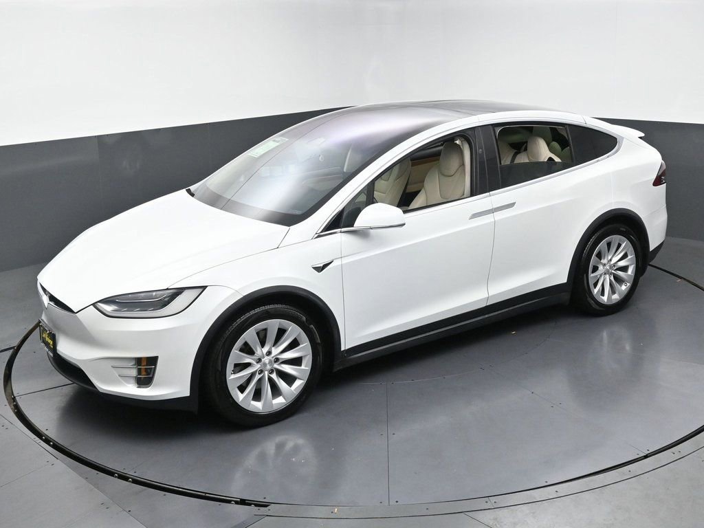 Used 2019 Tesla Model X 100D image 48