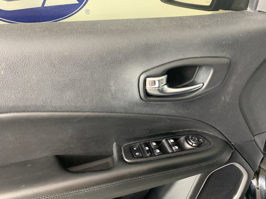 Used 2020 Jeep Compass Latitude image 15