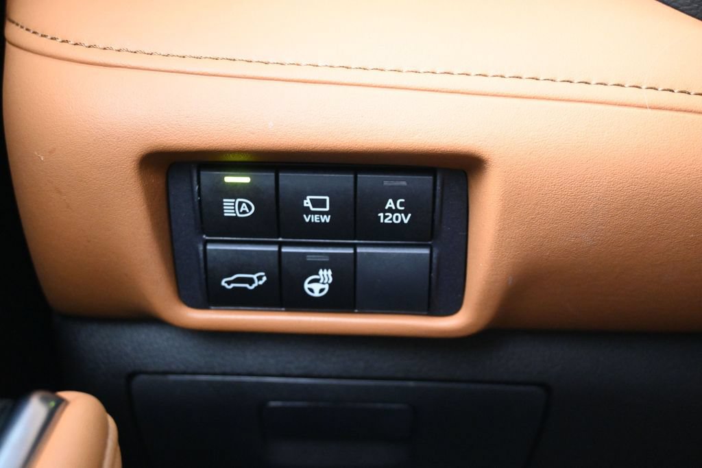 Used 2026 Toyota Highlander Platinum AWD/4WD image 22