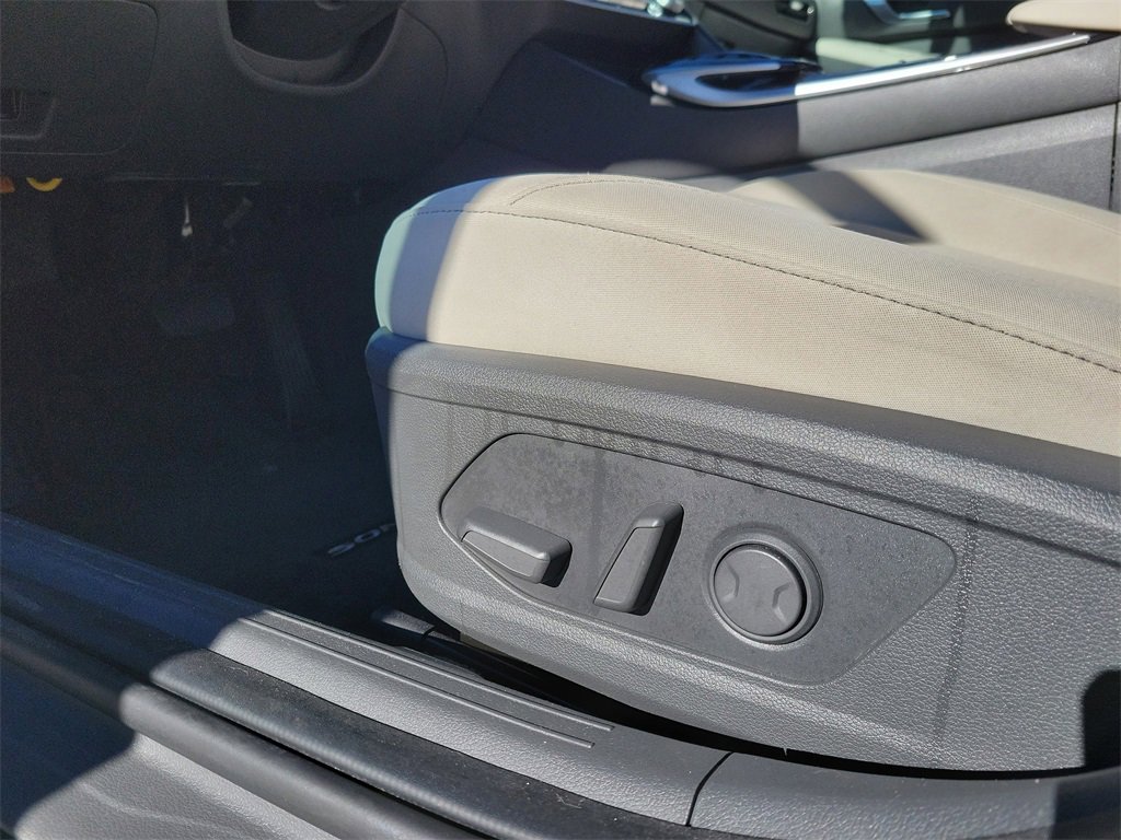 Used 2023 Hyundai Sonata SEL w/ Cargo Package image 16