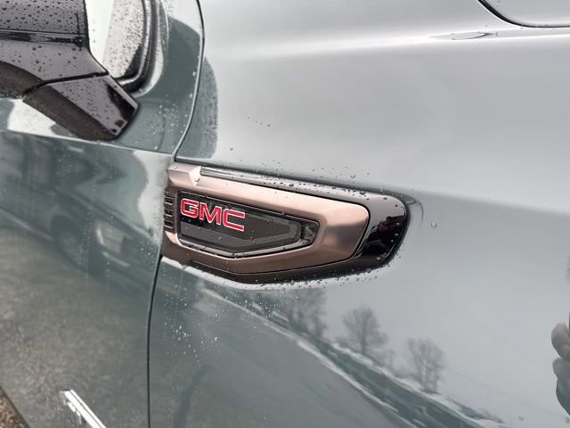 New 2026 GMC Yukon AT4 Ultimate w/ LPO, Floor Liner Package image 10