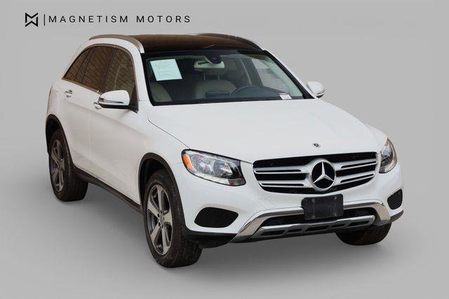 Used 2017 Mercedes-Benz GLC 300 4MATIC image 4