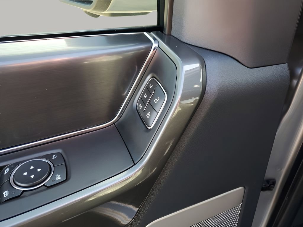 Used 2023 Ford F150 Lariat image 28