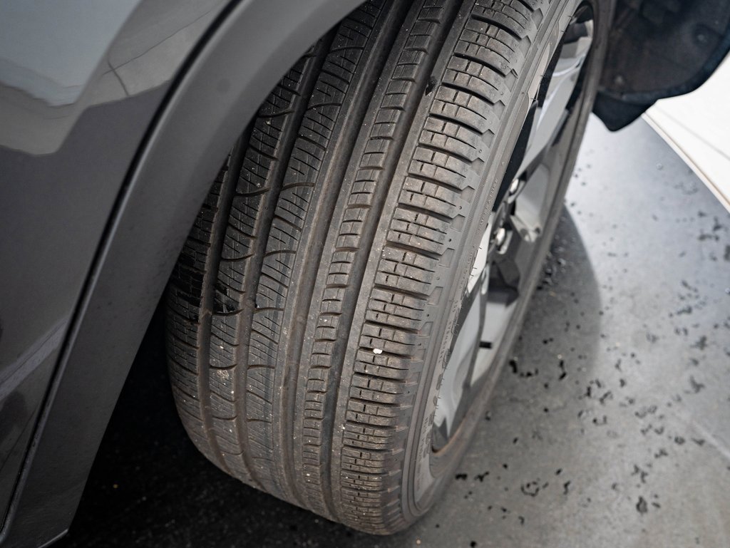 Used 2024 Jeep Grand Cherokee Limited w/ Luxury Tech Group II image 41