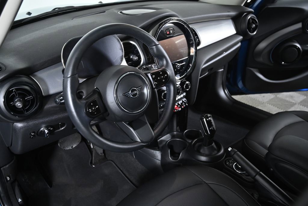 Certified 2022 MINI Cooper 4-Door Hardtop image 12