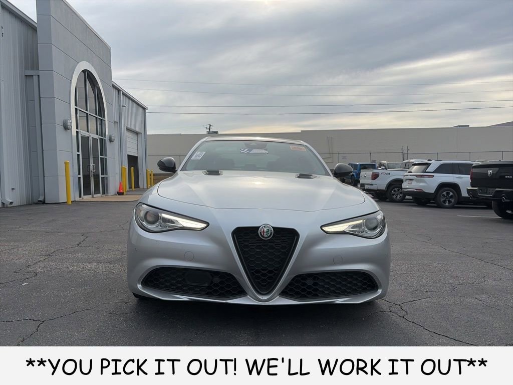 Used 2021 Alfa Romeo Giulia Sprint w/ Nero Edizione RWD image 2