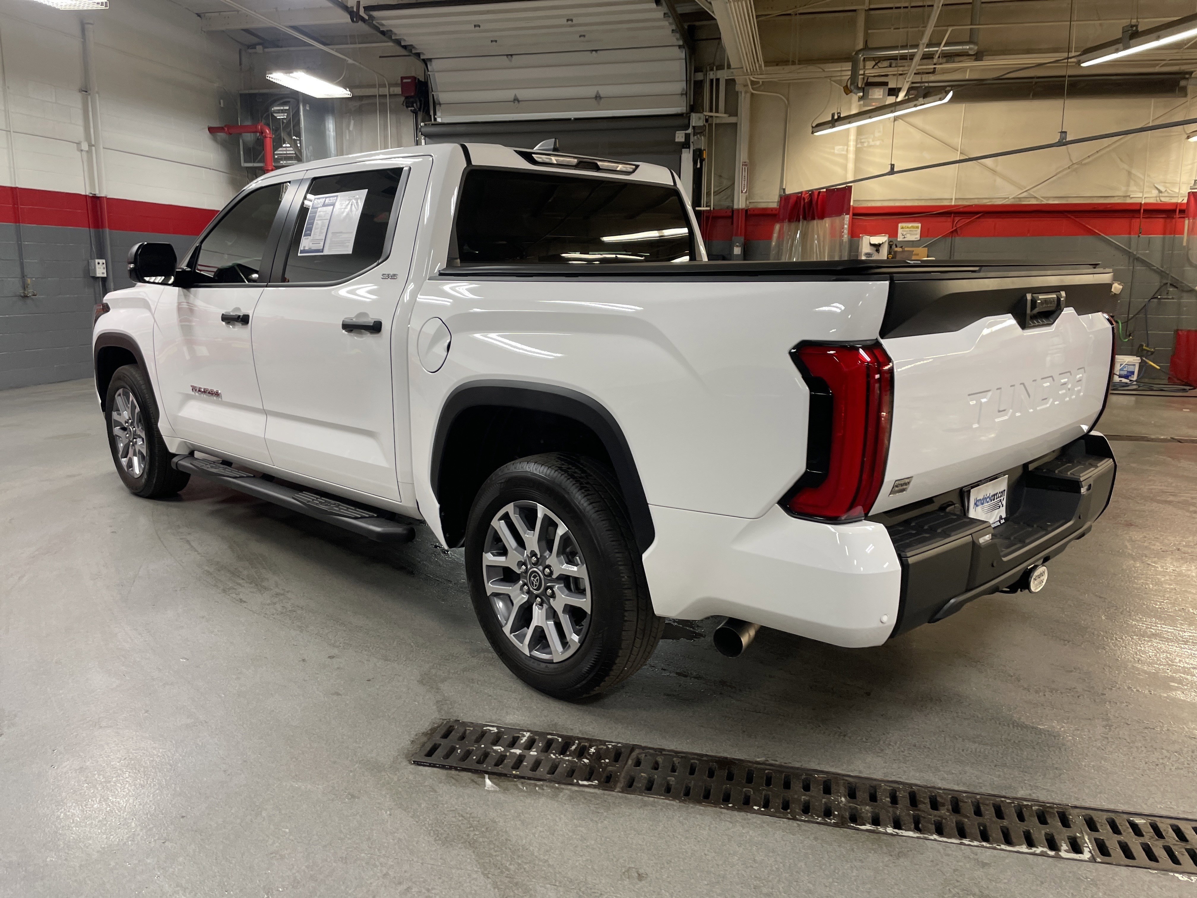 Used 2024 Toyota Tundra SR5 w/ SR5 Convenience Package RWD image 8