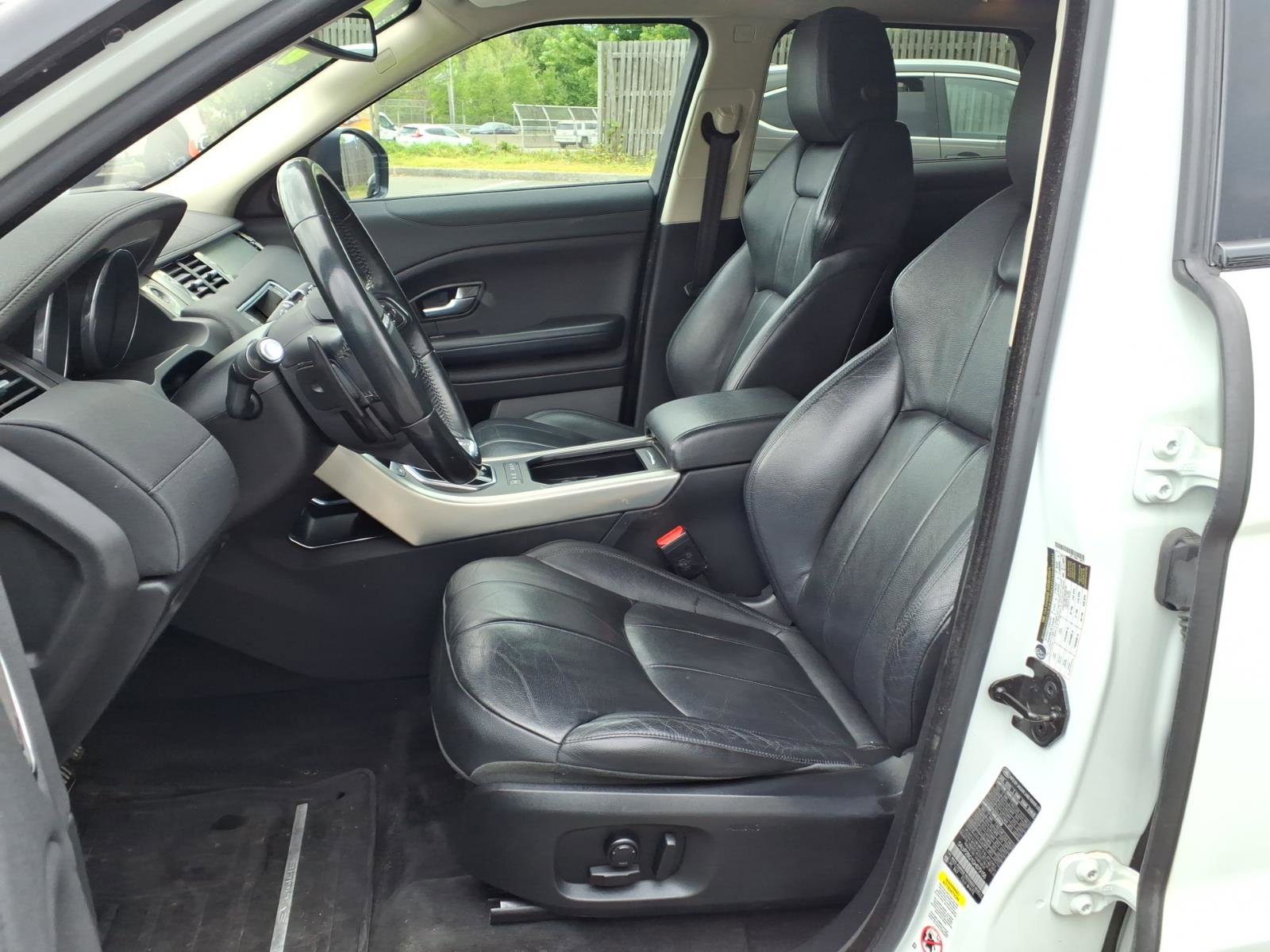Used 2016 Land Rover Range Rover Evoque SE AWD/4WD image 13