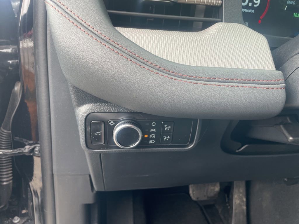 Used 2025 Ford Explorer Active image 16