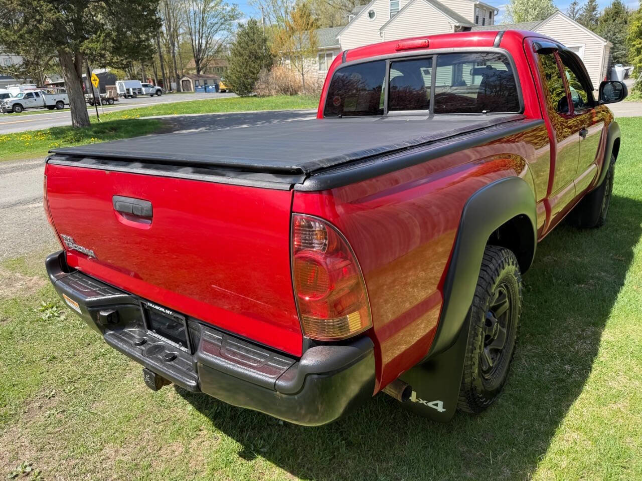 Used 2015 Toyota Tacoma 4x4 Access Cab w/ Convenience Package image 4