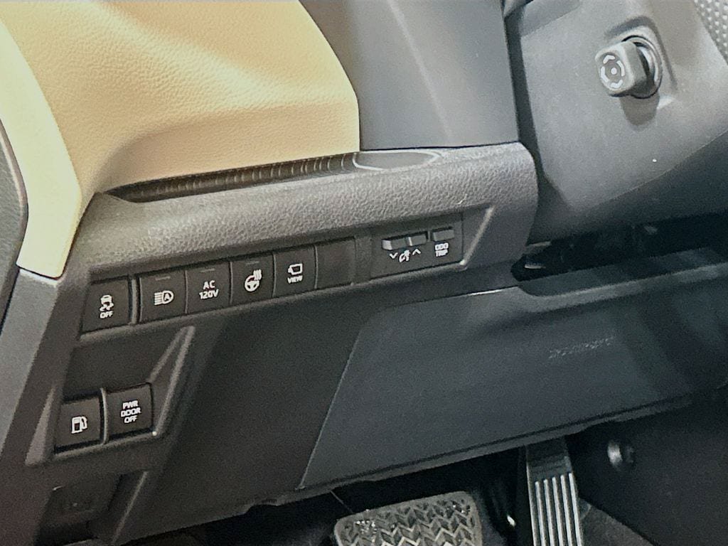 New 2026 Toyota Sienna Platinum AWD/4WD image 10