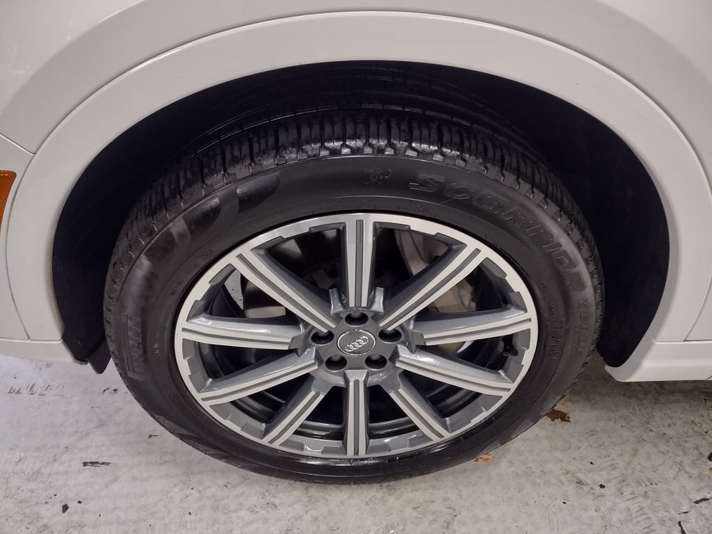 Used 2018 Audi Q7 2.0T Premium Plus w/ Premium Plus Package AWD/4WD image 6